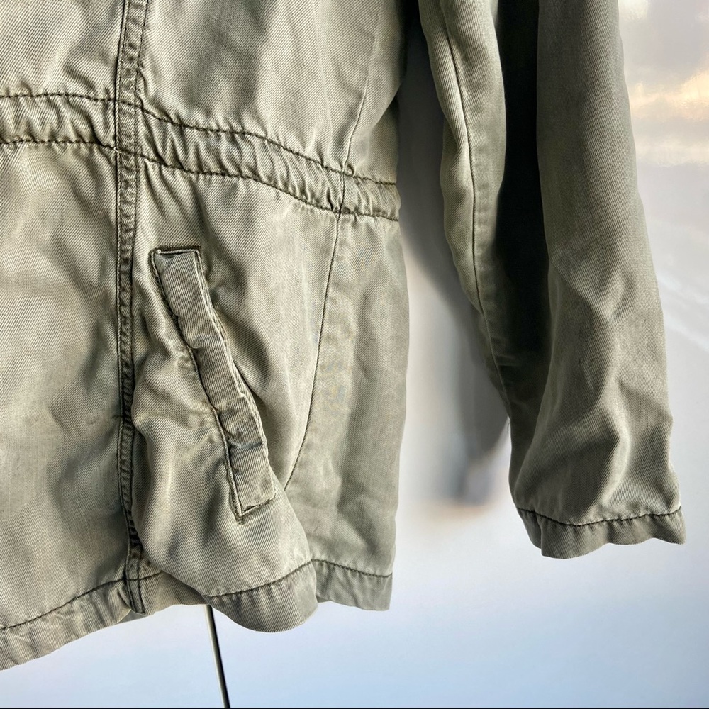 Green Jacket - Picture 5 of 6